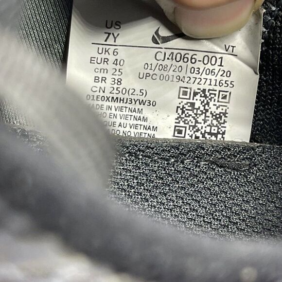 Nike Air Max 2090 Size Youth 7 Women's 8.5 Black Grey Shoes Sneakers CJ4066-001 - Picture 10 of 10